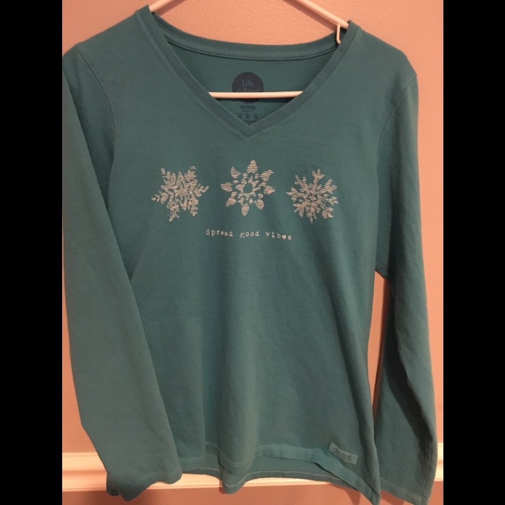 Women’s Life Is Good Long Sleeved Shirt - Size M